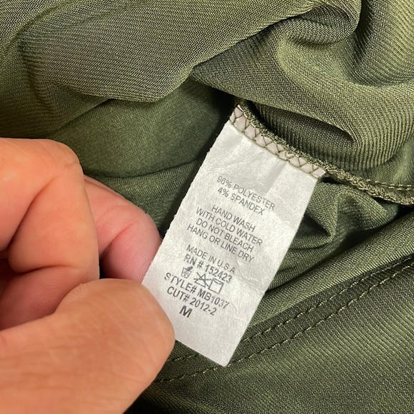 Fashion Nova Louise V neck bodysuit M NWT - Picture 8 of 8